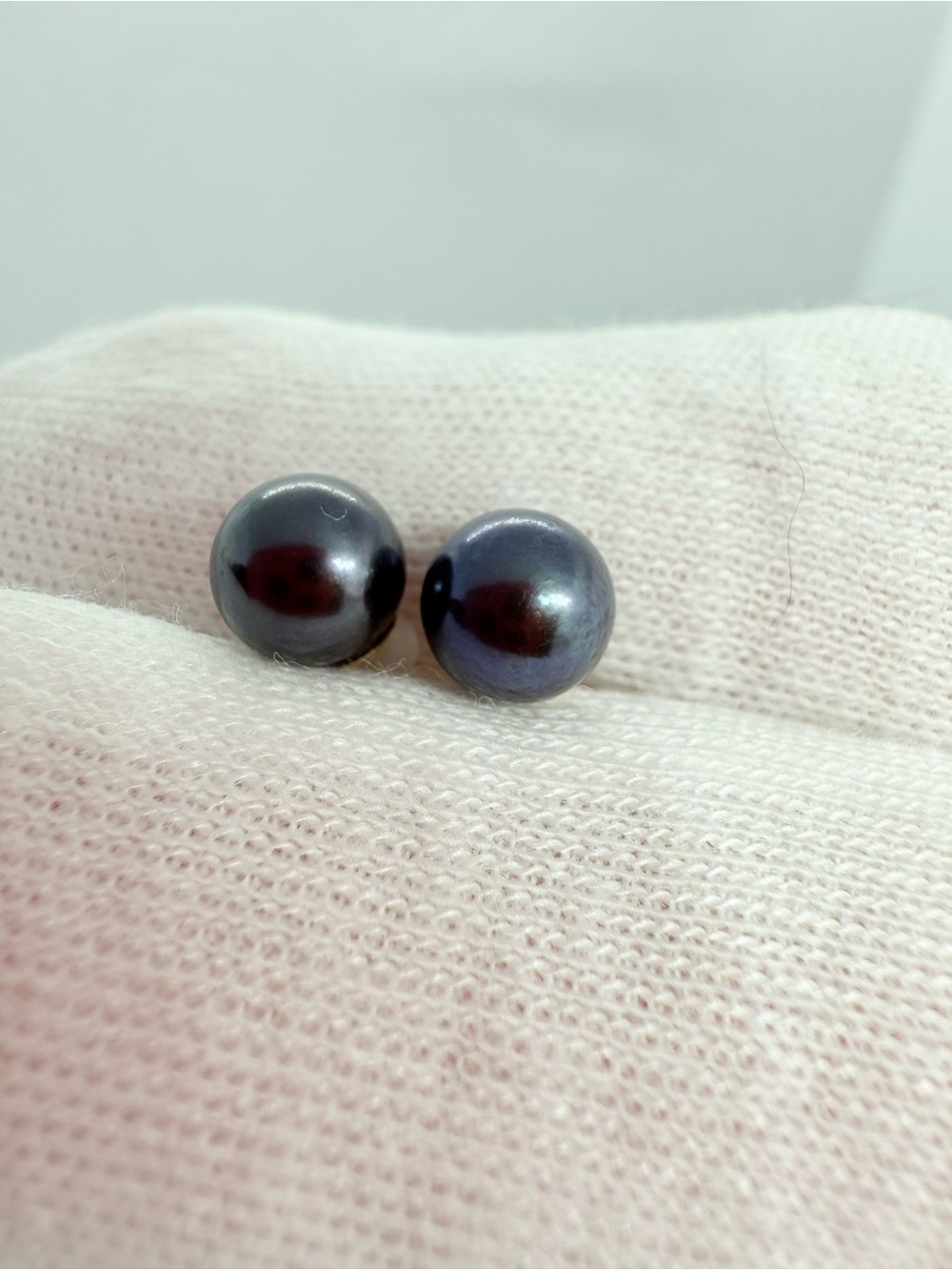 14k Solid Gold Black/Peacock Pearl Stud Earrings - Women Jewelry - Picture 5 of 13